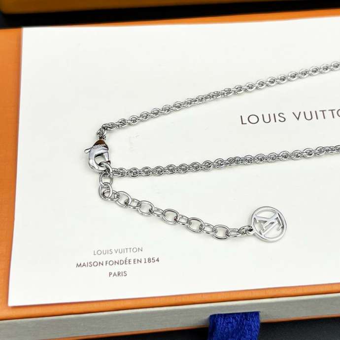 Picture of LV Necklace _SKULVnecklace12106612812